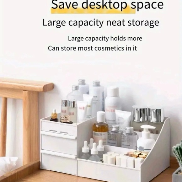 New - Large Capacity - Chic Vanity Organizer - Polished White - Picture 6 of 7